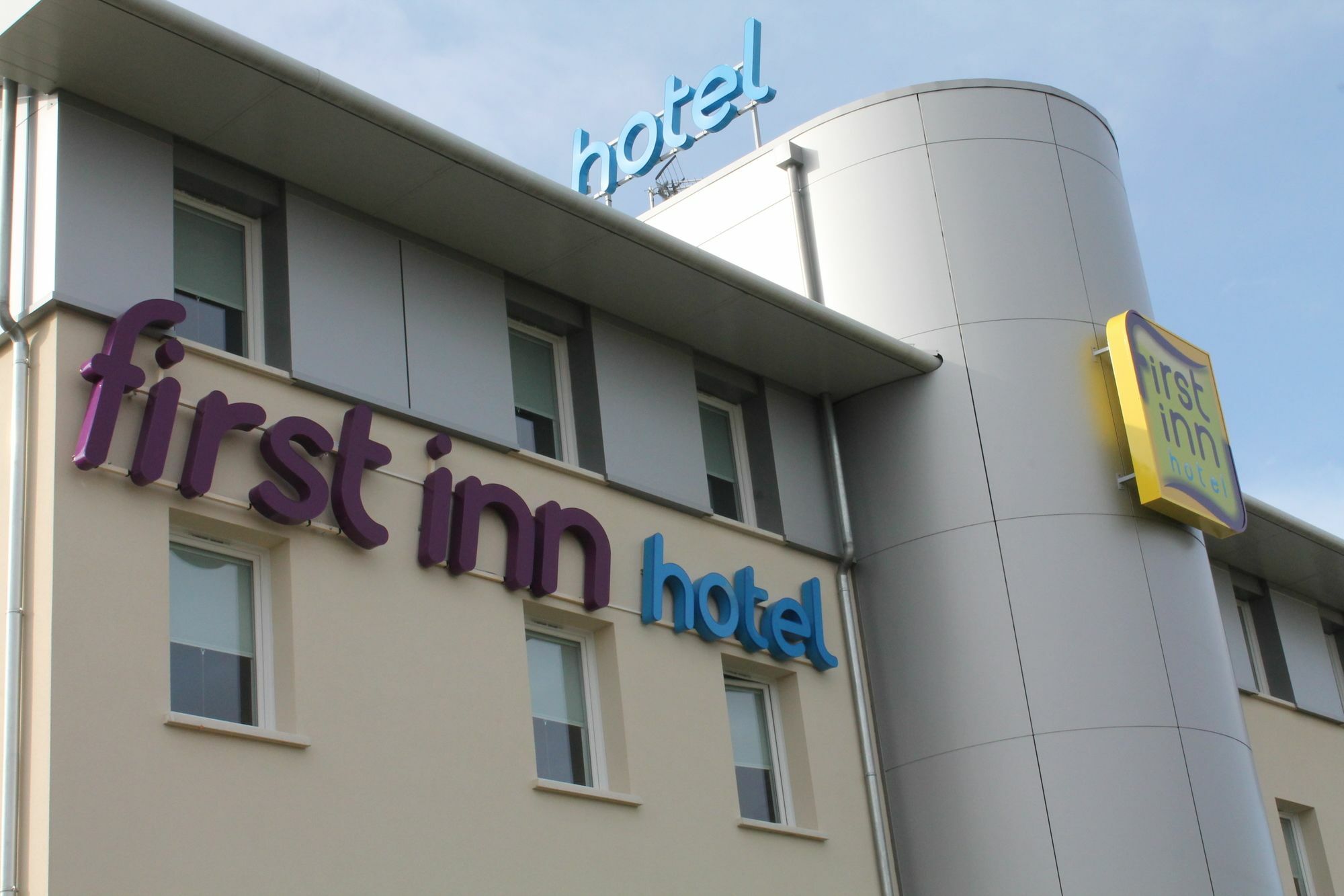 First Inn Hotel Paris Sud Лез-Юлис Экстерьер фото